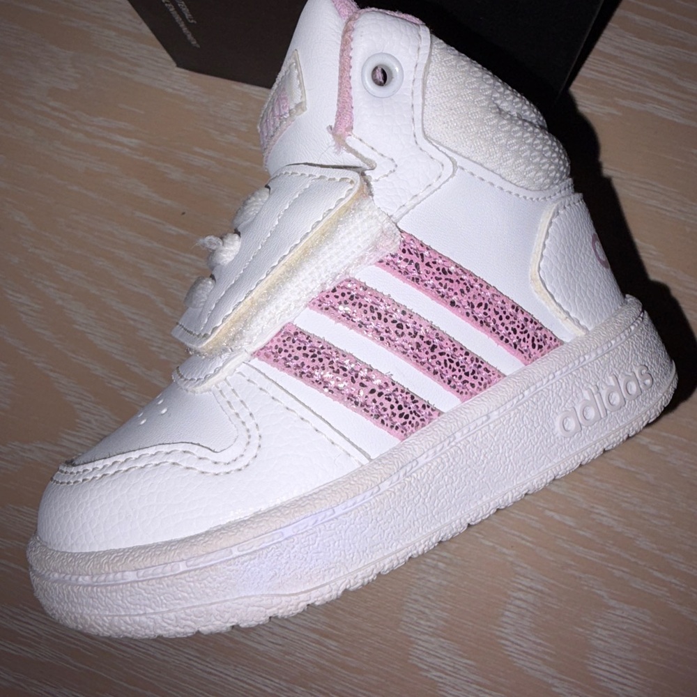 adidas HOOPS MID 2.01 Kids High Top Sneakers - White and Pink Glitter Strips - Picture 3 of 8